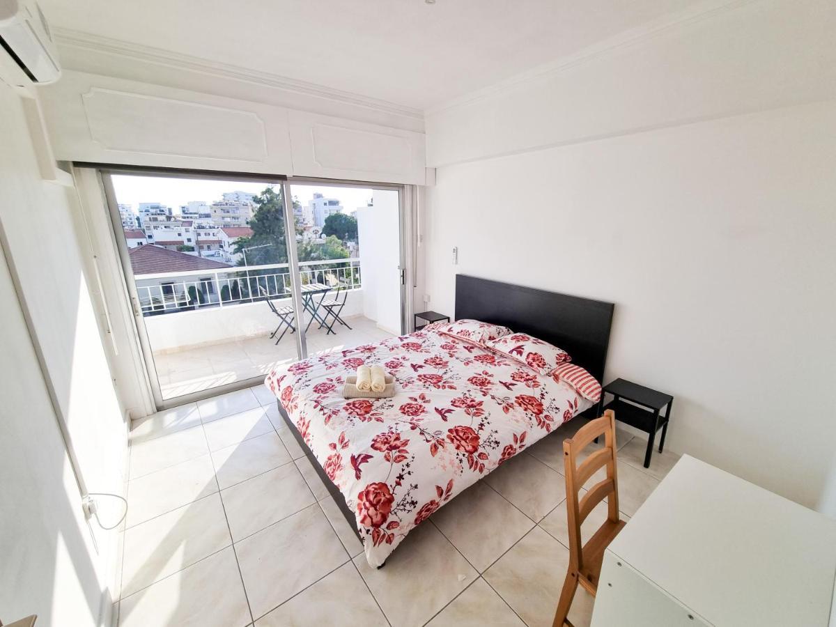 City View Rooms Larnaca Exterior photo